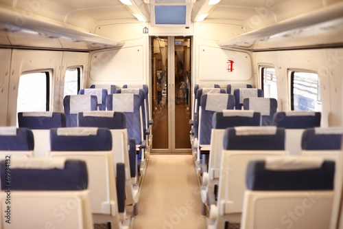 Interior of a passenger train © GVS