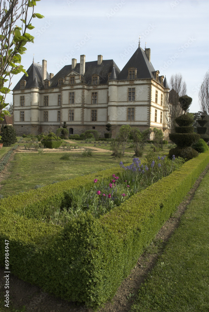 Chateau XVIIé, jardins, buis, Cormatin, 71, saone et loire