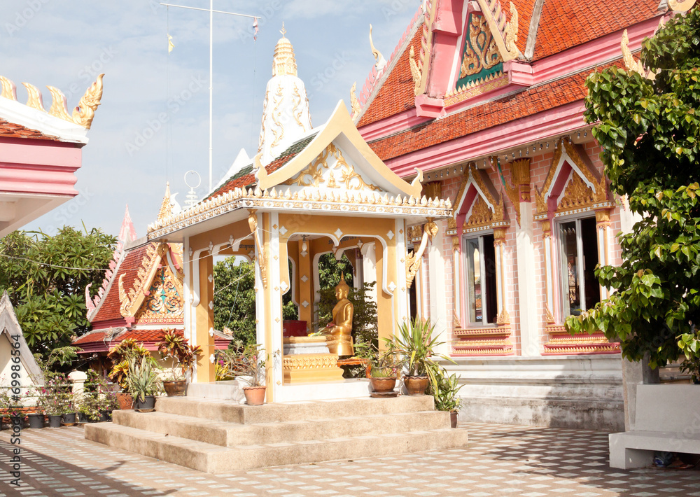 Buddhist temple (Koh Loi, Sri Racha, Thailand)