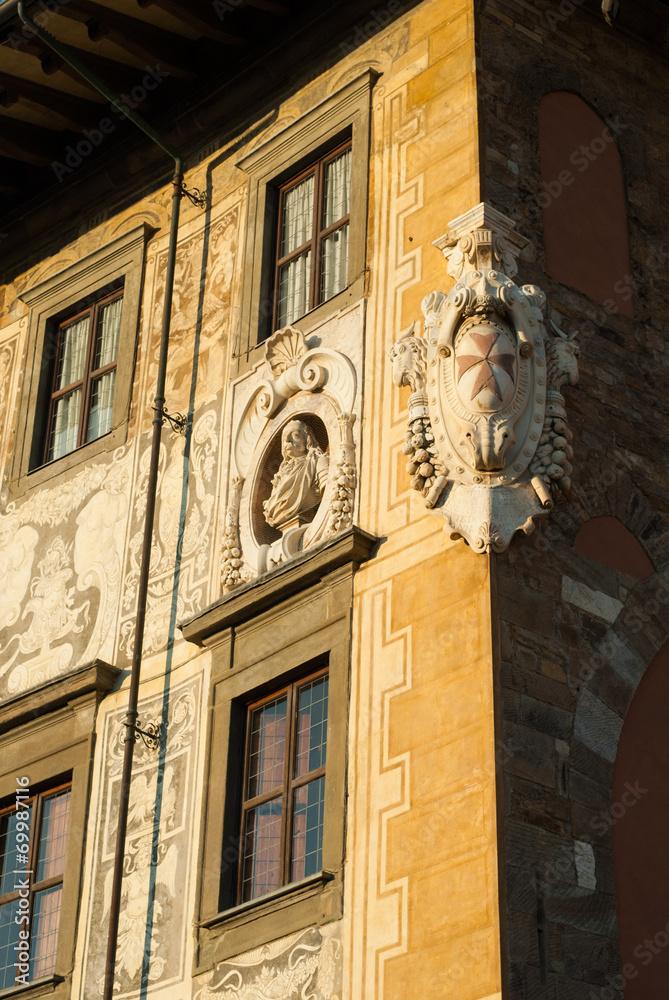 Palazzo della Carovana, Scuola normale superiore, stemma di Pisa
