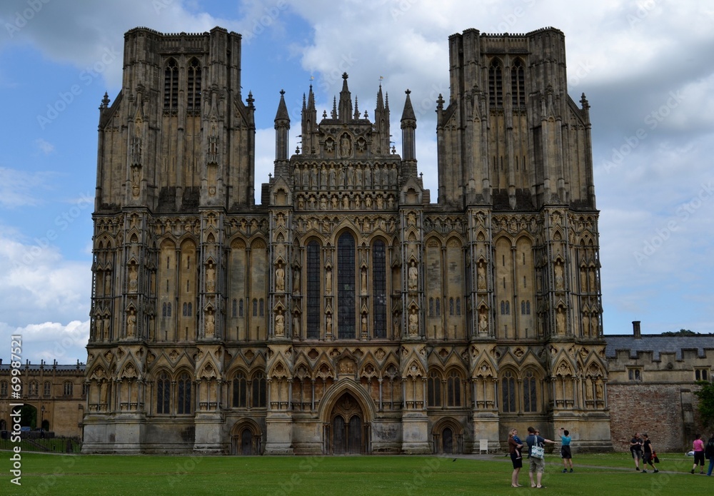 Obraz premium Facade from Wells cathedral and sky