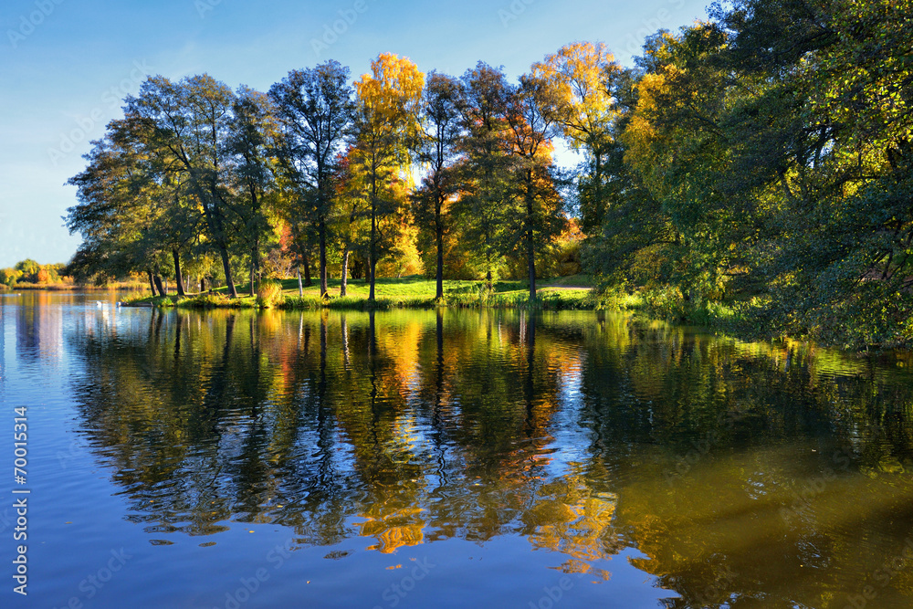 Naklejka premium Krajobraz wiejski, Jesień