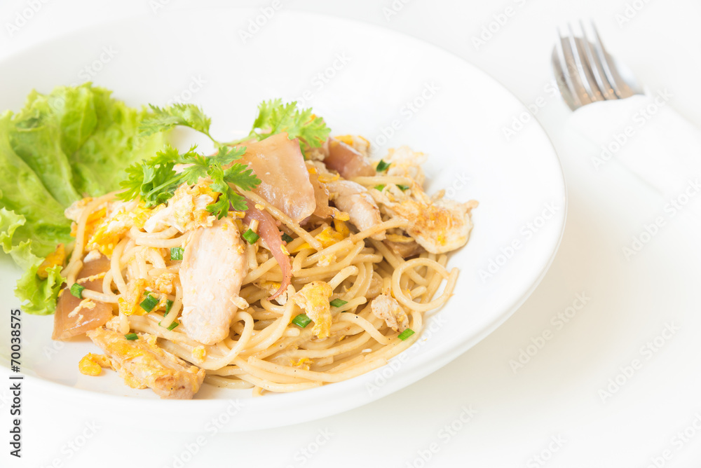 Stir fried Spaghetti with Chicken and egg. and egg.
