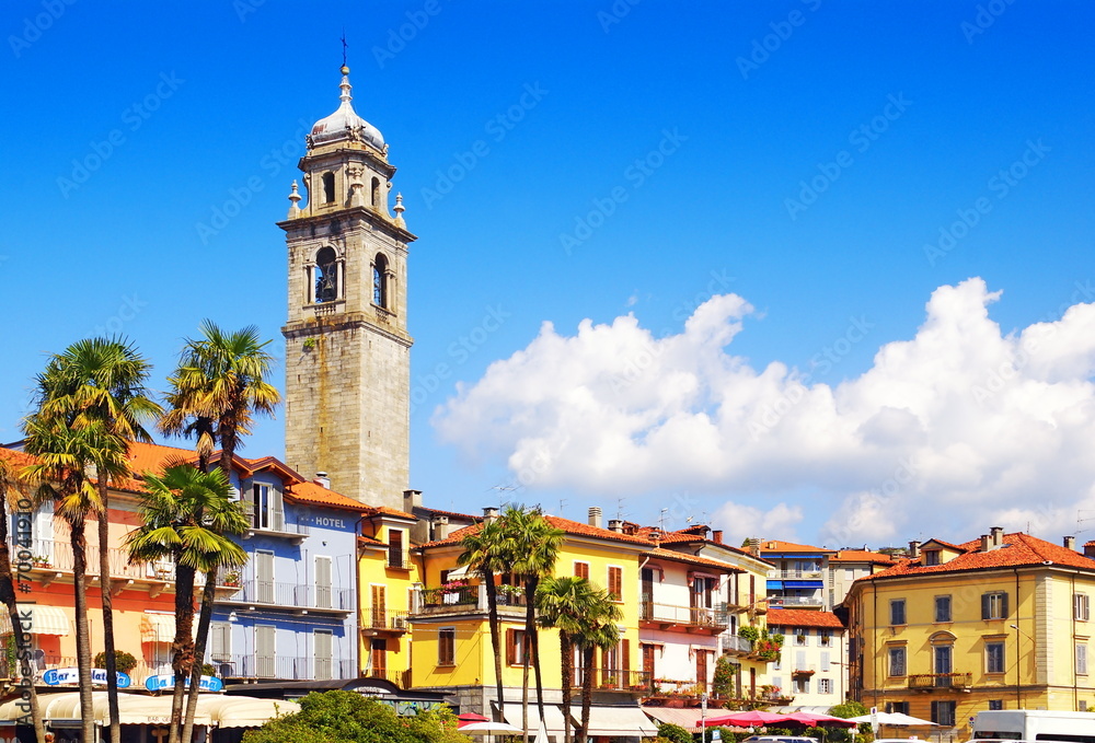 Naklejka premium Village de Pallanza sur le Lac Majeur