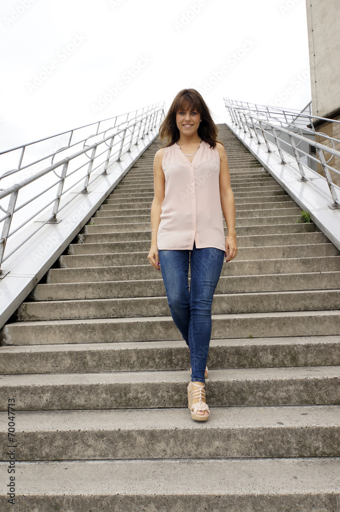Portrait einer hübschen jungen Frau Portrait einer hübschen jungen Frau