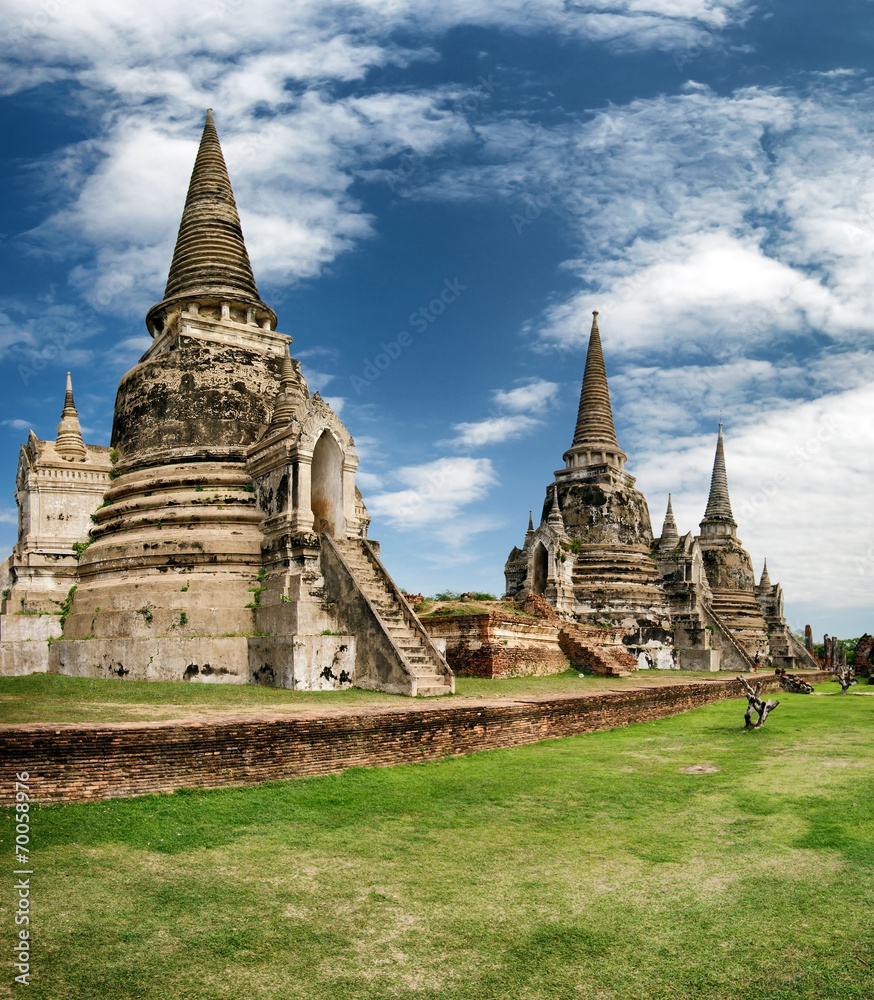 Fototapeta premium Ayutthaya Thailand - ancient city and historical place