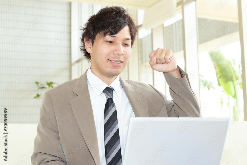 笑顔のビジネスマン 笑顔のビジネスマン