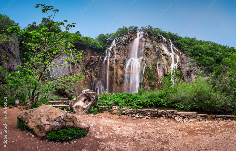 Fototapeta premium Plitvice Lakes National Park Waterfalls in the Morning, Croatia