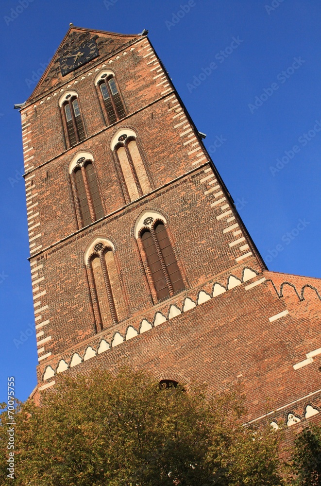 Turm der zerstörten Marienkirche in Wismar