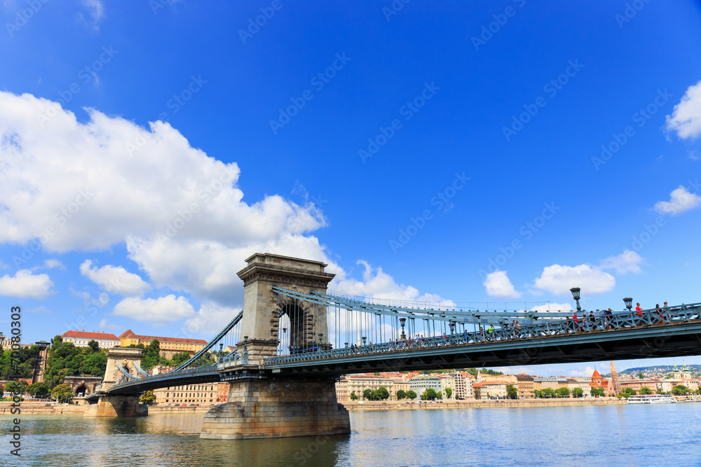 Obraz premium Chain Bridge in Budapest, Hungary