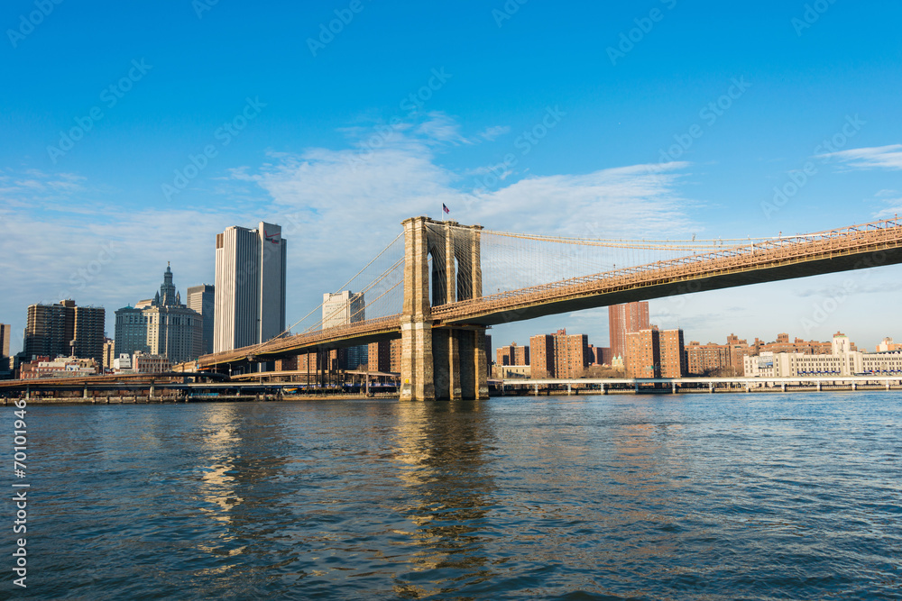 Fototapeta premium Brooklyn bridge in New York on bright summer day