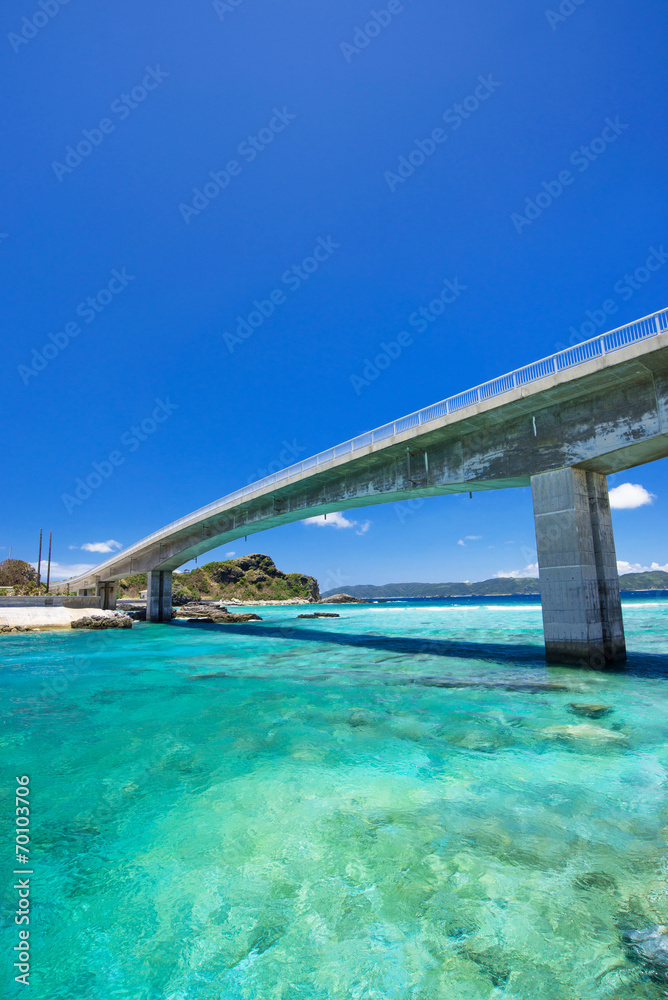 沖縄の海・慶留間大橋 沖縄の海・慶留間大橋