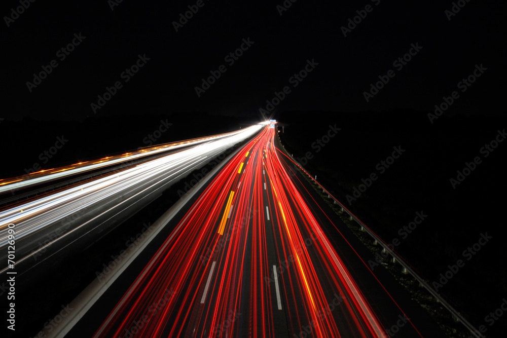 Autobahn bei Nacht - Freeway at night