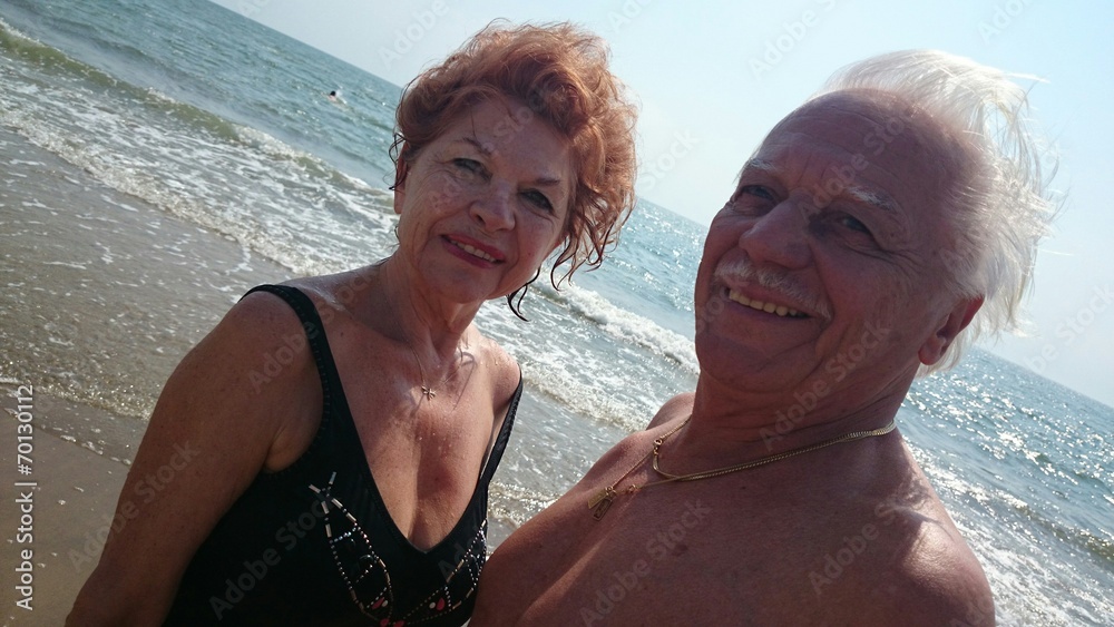 Fototapeta premium Rentner paar am Strand