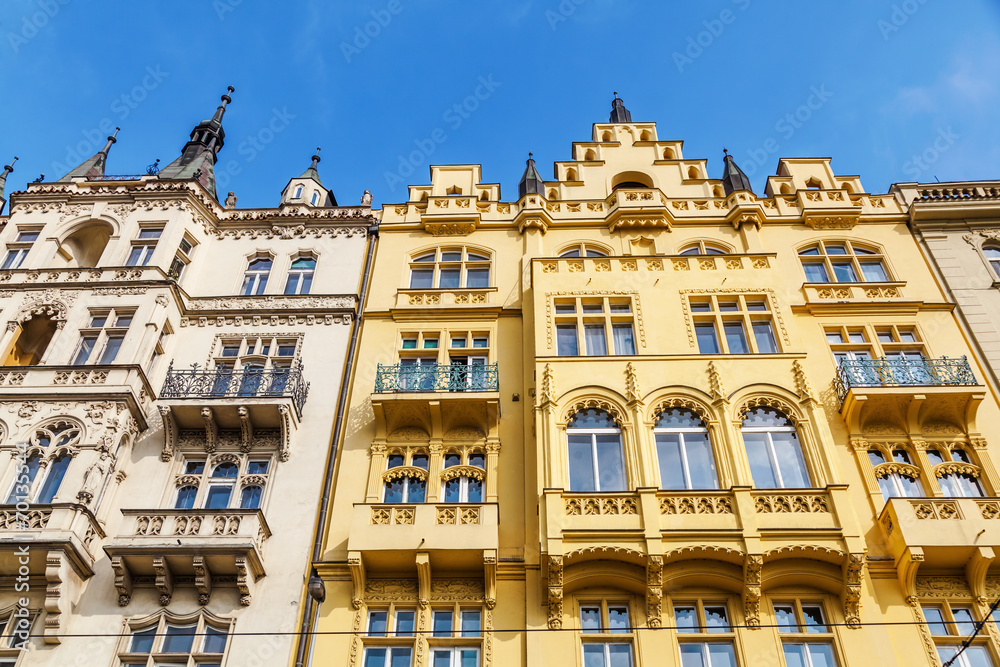 historische Hausfassaden in der Prager Neustadt
