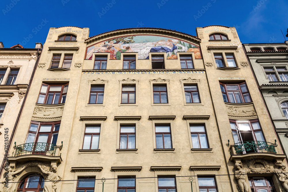 Fototapeta premium historisches Jugendstilgebäude in Prag