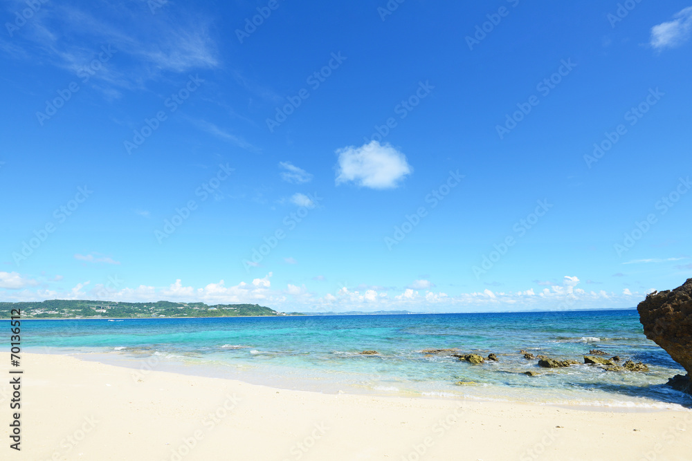 コマカ島の美しいビーチ