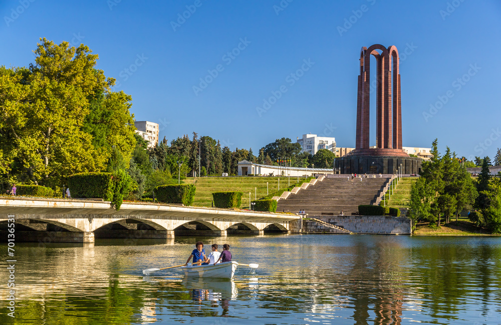 Fototapeta premium National Heroes Memorial in Carol Park - Bucharest, Romania