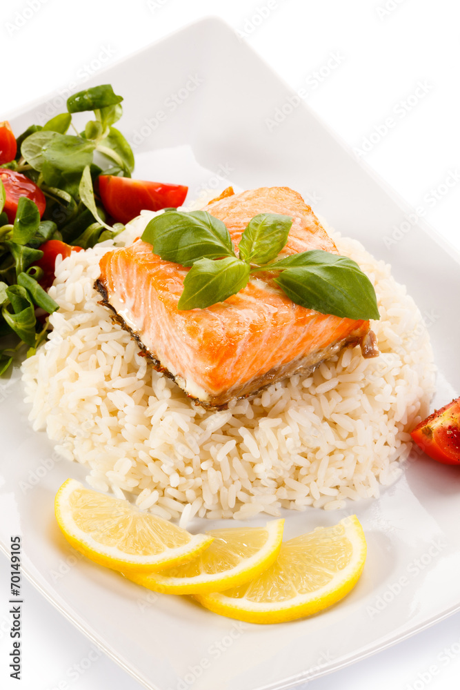 Grilled salmon, white rice and vegetables Grilled salmon, white rice and vegetables