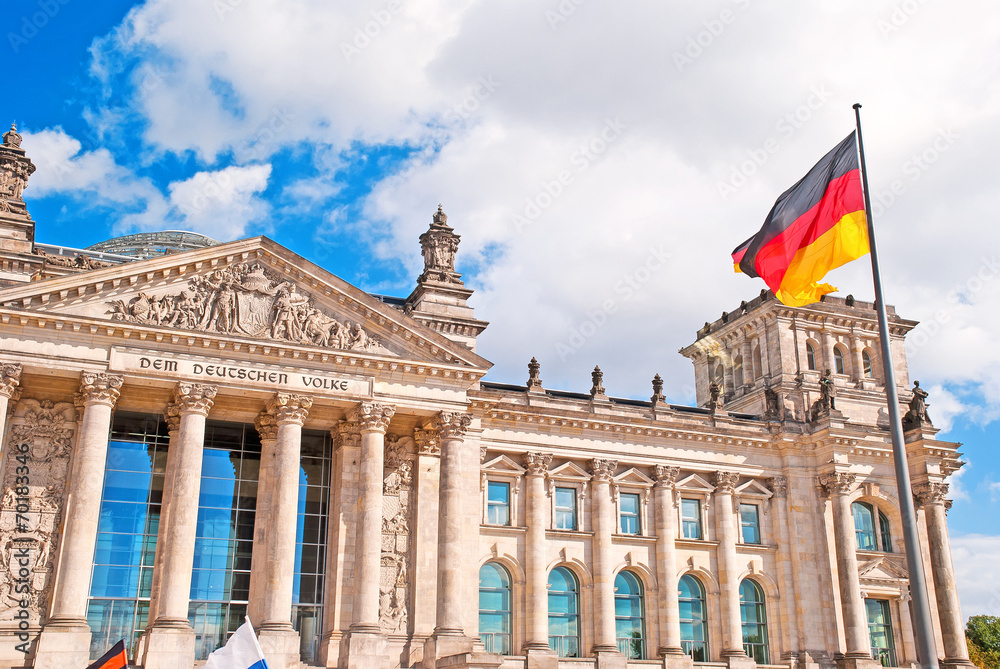 Fototapeta premium Deutscher Bundestag im Berliner Reichstagsgebäude