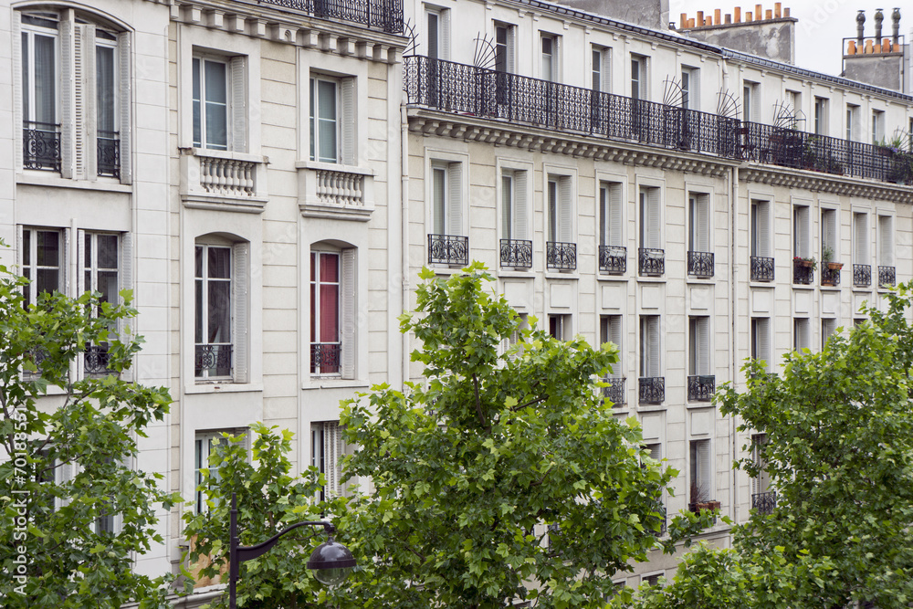 Fassade eines modernen Wohngebäudes Paris, Frankreich