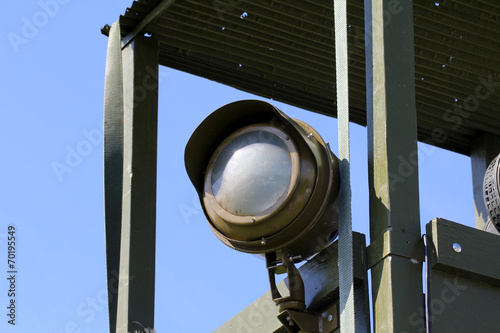 Projecteur sur mirador de guerre photo