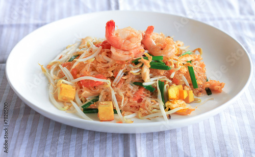 Stir Fried Glass Noodle with Fresh Frown and Tofu - Thai Food