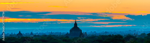 Fényképezés Sunrise over Bagan temples, Myanmar