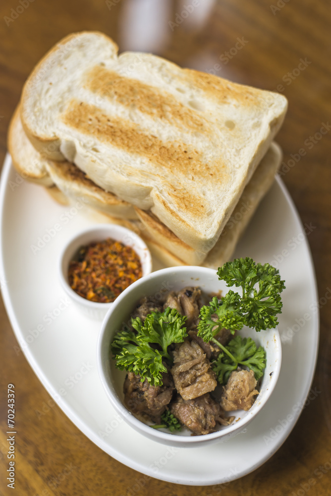 Stir-fried pork with breads Stir-fried pork with breads