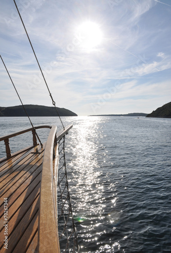 Bootsfahrt auf dem Limfjord in Kroatien photo