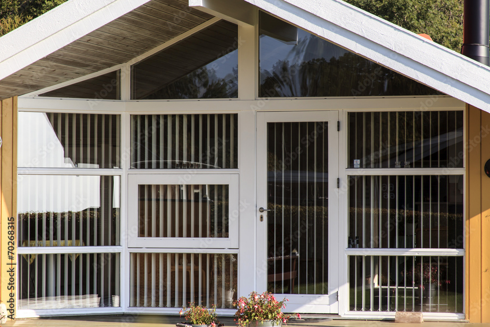 Fototapeta premium Glasfront eines modernen Hauses