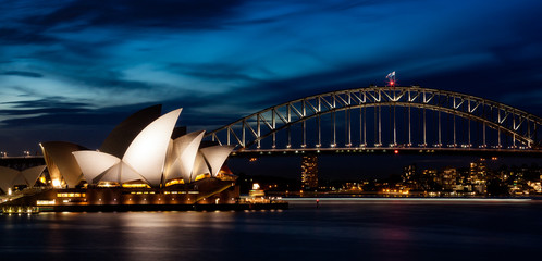 Fotobehang Australië Harbour Bridge en wolkenkrabbers Sydney  © 4th Life Photography