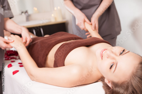 Obraz na plátne Hands massage in the spa salon