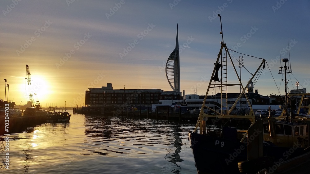 Fototapeta premium Sun Setting on Old Portsmouth Harbour 2