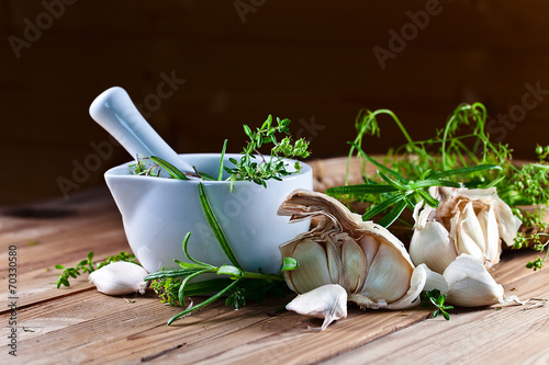 Obraz na plátně garlic and  green spices