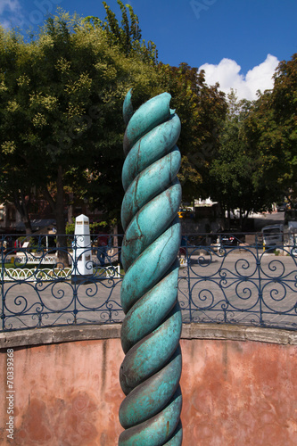 Obraz na płótnie Serpent Column w salonie