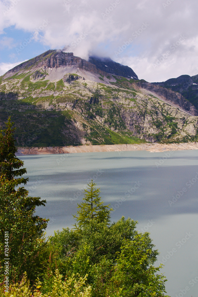 Lac d`emission in Switzerland