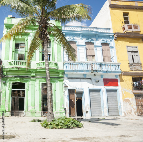 Photography Havana buildings, colonial style street scene.