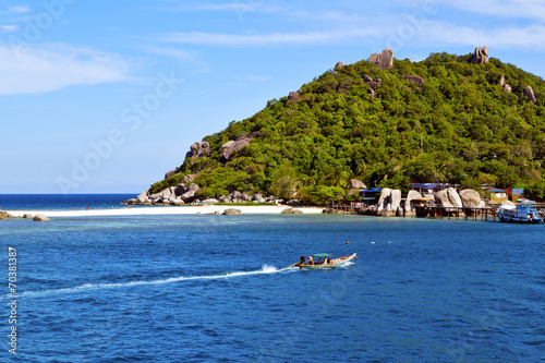rocks house boat in thailand  and south china sea © lkpro