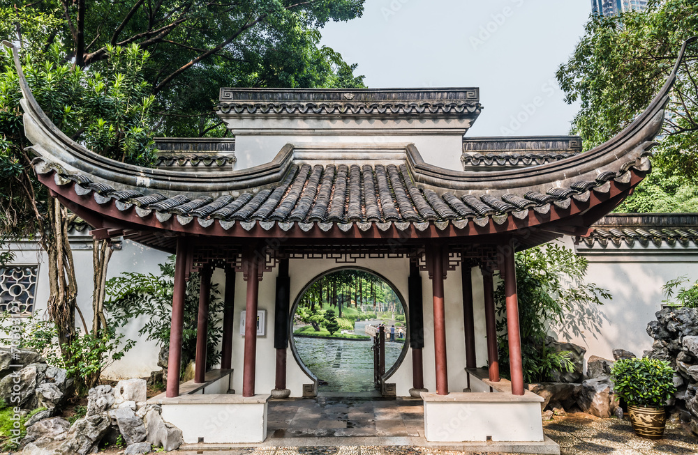 Obraz premium round gate Kowloon Walled City Park Hong Kong