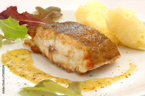 ヒラメ　ムニエル