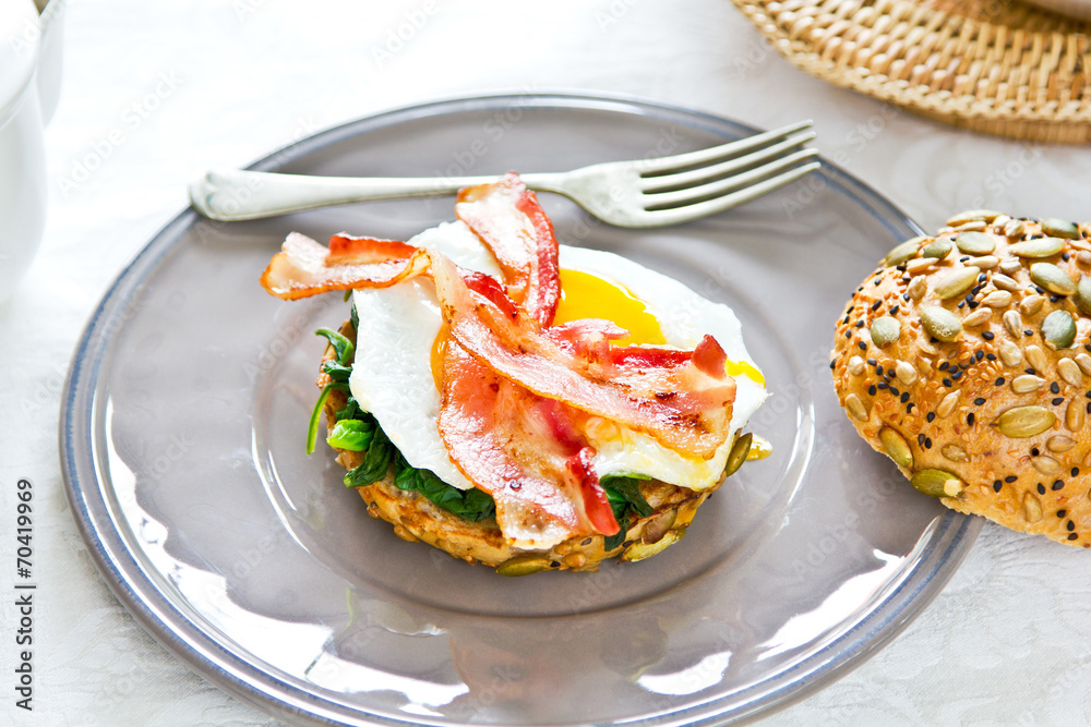 Bacon ,Egg and Spinach Sandwich breakfast