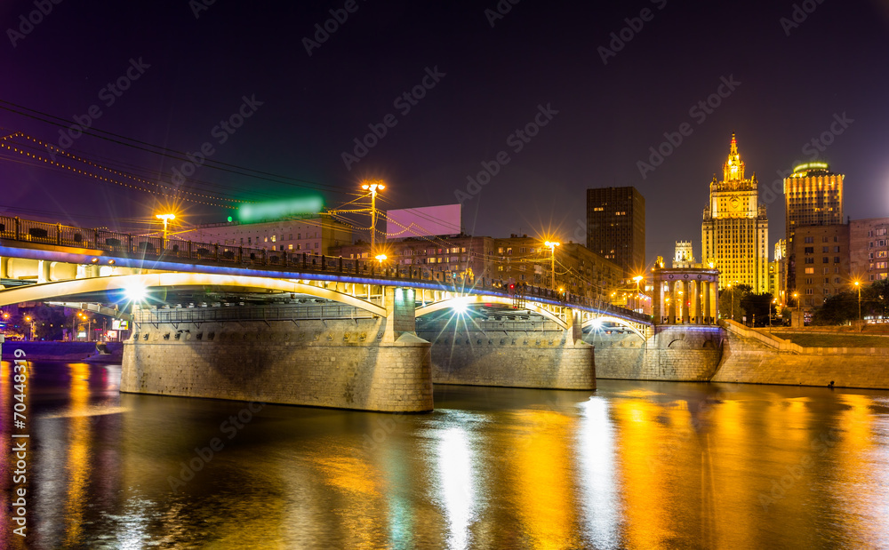 Borodinsky bridge in Moscow by night