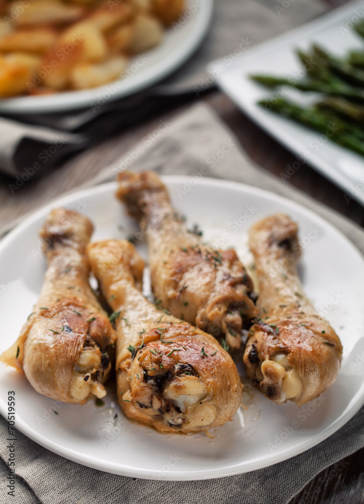Roast chicken with potatoes and asparagus Roast chicken with potatoes and asparagus