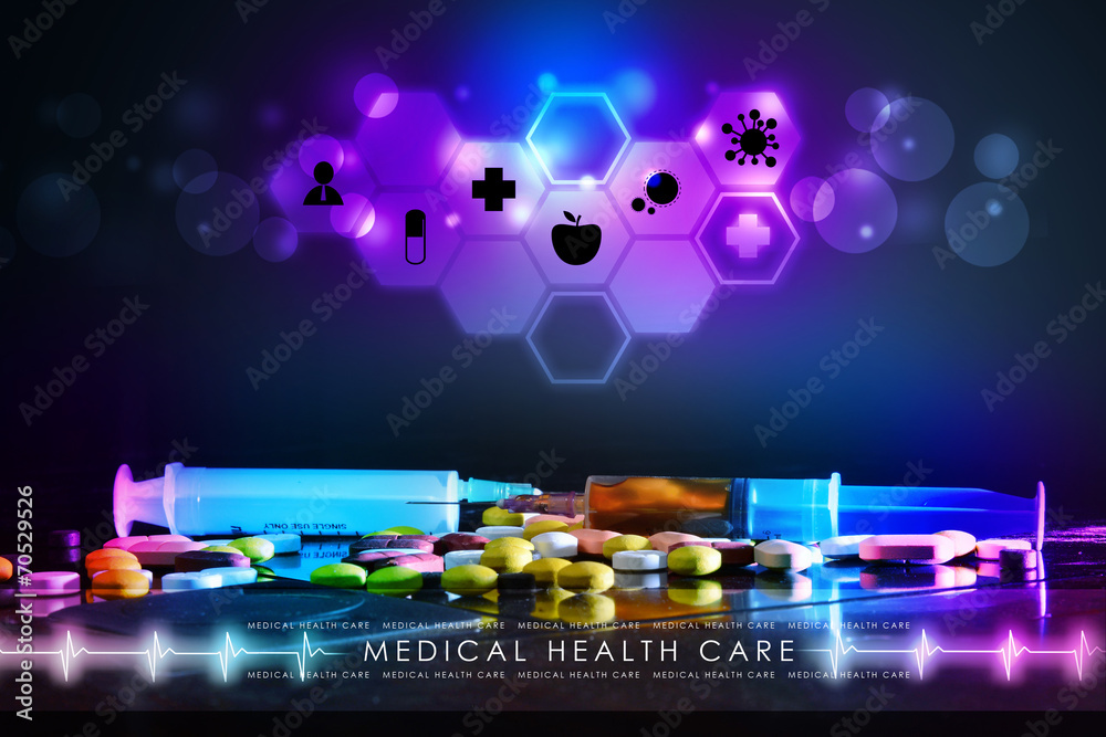 Obraz premium syringe and medicine