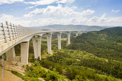 wiadukt autostradowy na Słowenii