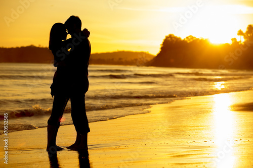Silhouette couple