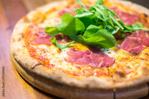 pizza parma ham and rocket