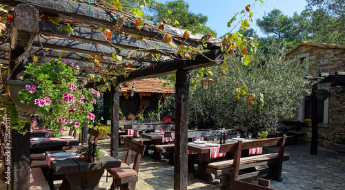 Cuadro en lienzo Restaurant dans une ferme dalmate en Croatie