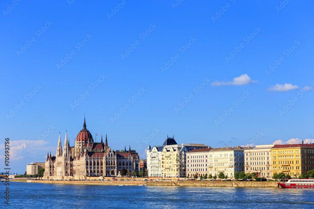 Fototapeta premium Hungarian Parliament Building in Budapest